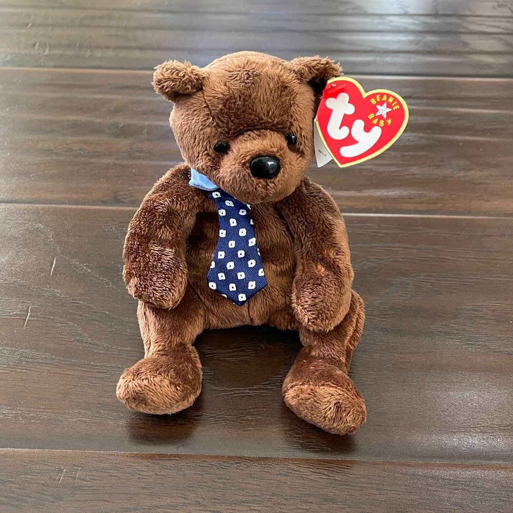 *Mint* Ty Beanie Baby - HERO the Father's Day Bear 7" with Rare Tag